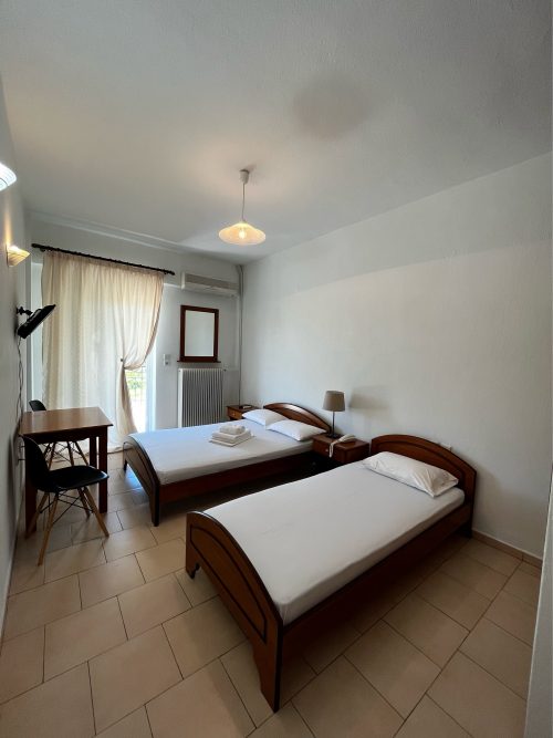 ΔΙΚΛΙΝΑ ΔΩΜΑΤΙΑ